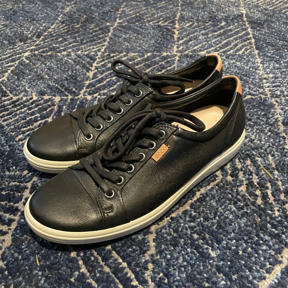 ECCO Soft 7 Womens sneaker. Size 9, black.